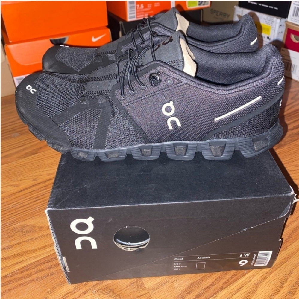 Women's On Running Cloud shoes